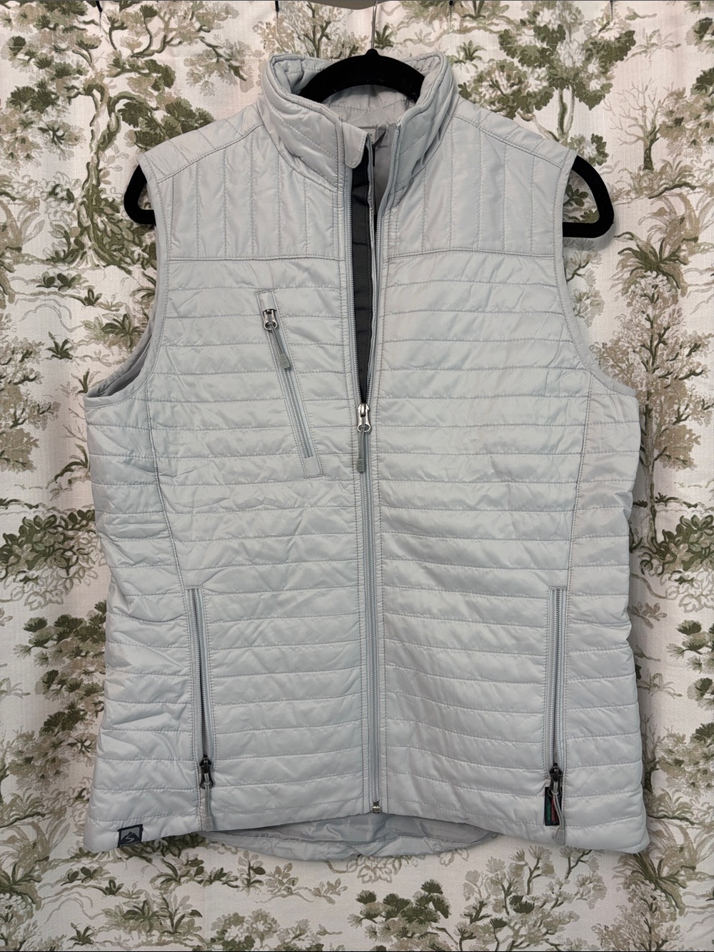 Light Gray Quilted Women's Puffer Vest - Sleeveless Zip Front